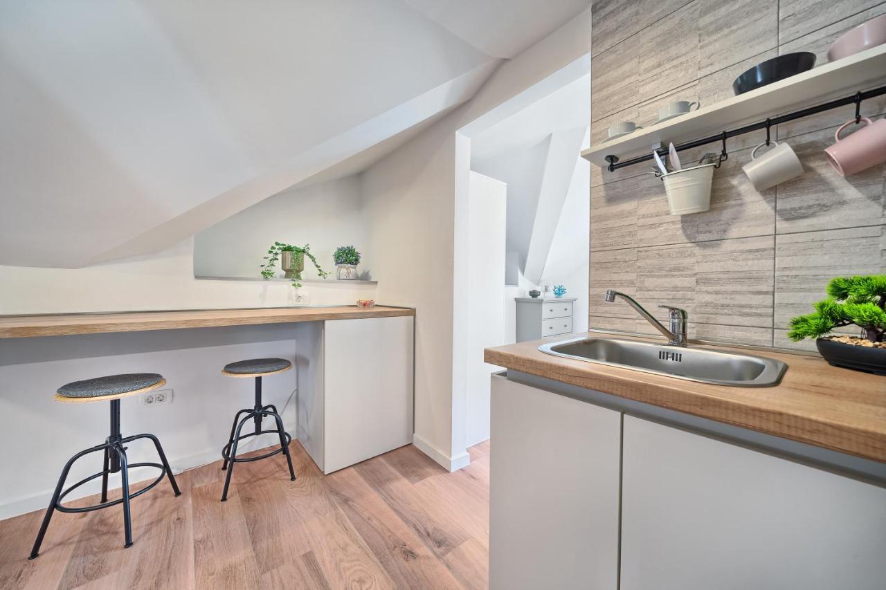 Loft Rooms Split Exterior photo